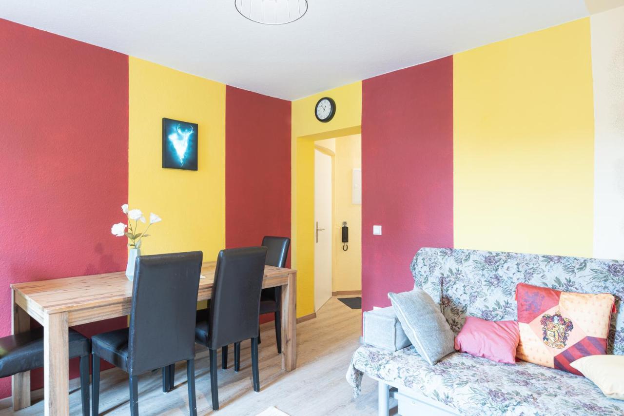 - Magical Harry Potter Apartment In Duisburg - 2 Mins Central Station Hbf - Kingsize Bed & Netflix - المظهر الخارجي الصورة