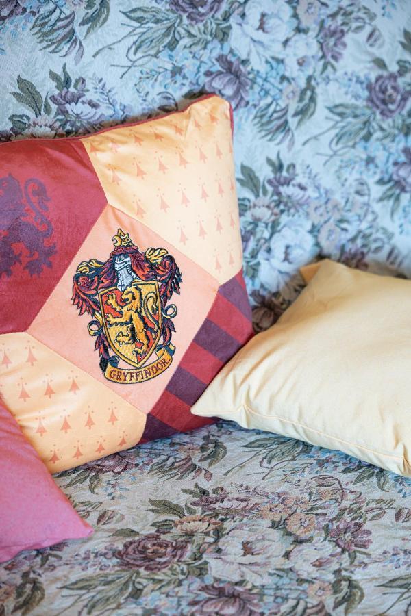 - Magical Harry Potter Apartment In Duisburg - 2 Mins Central Station Hbf - Kingsize Bed & Netflix - المظهر الخارجي الصورة